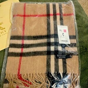 Burberry London scarf NWT
